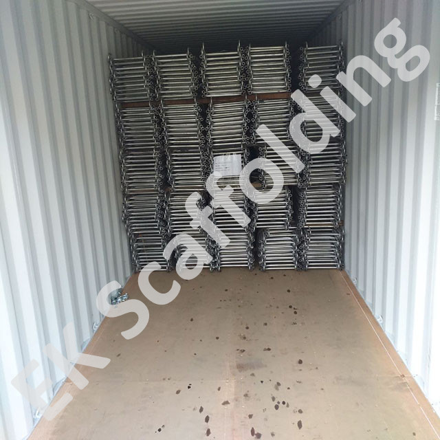 스캐 폴딩 직선 사다리