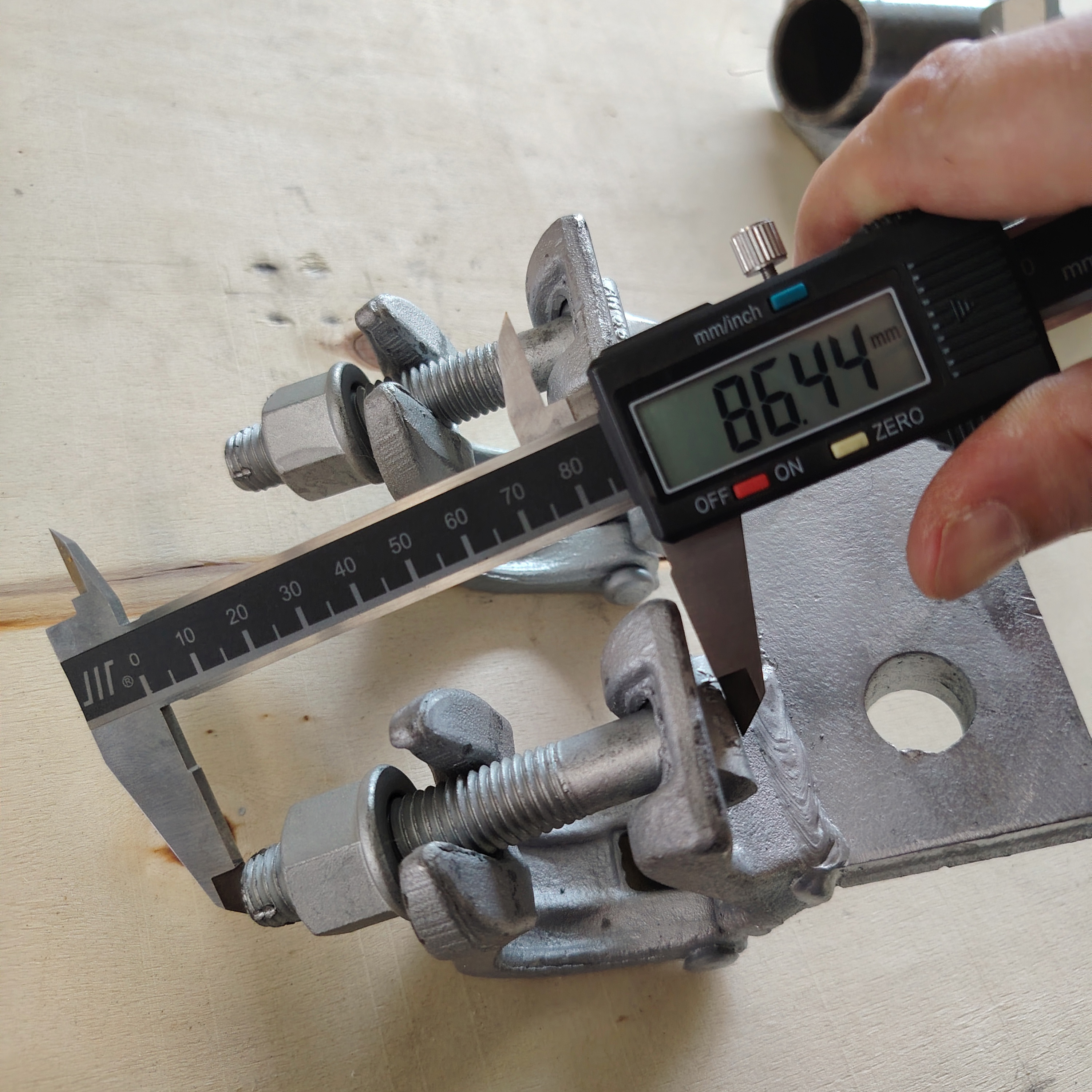 맞춤형 베이스 특수형 비계 클램프 