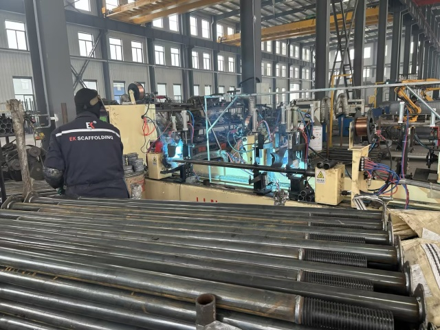 강철 지지대 용접