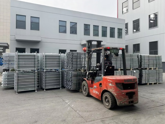 링 록 스캐 폴딩 시스템의 전달