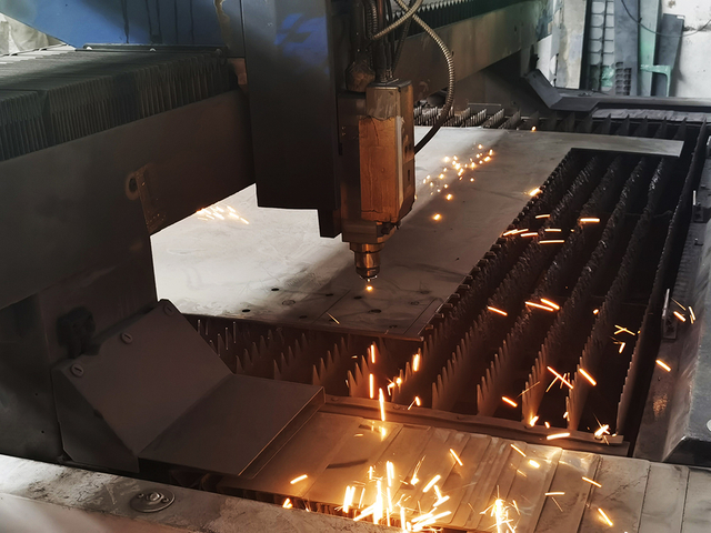 베이스 플레이트 레이저 절단