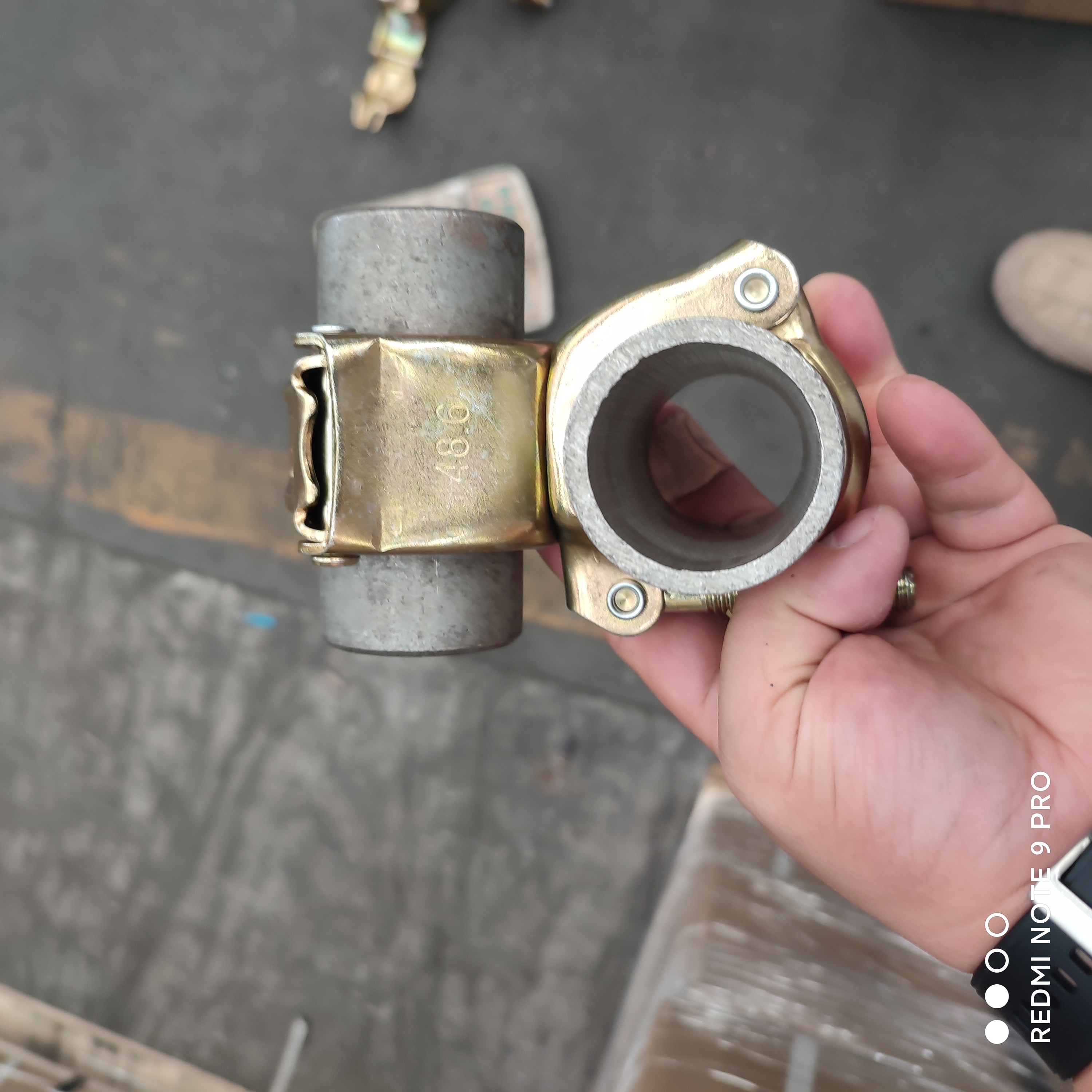 프레스 스위블 커플러