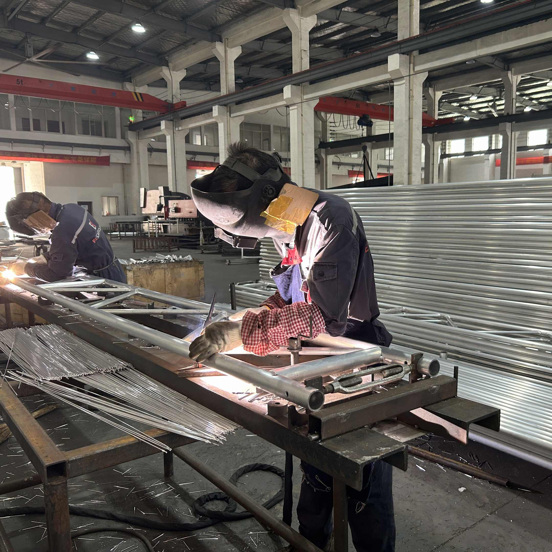 알루미늄 격자 빔