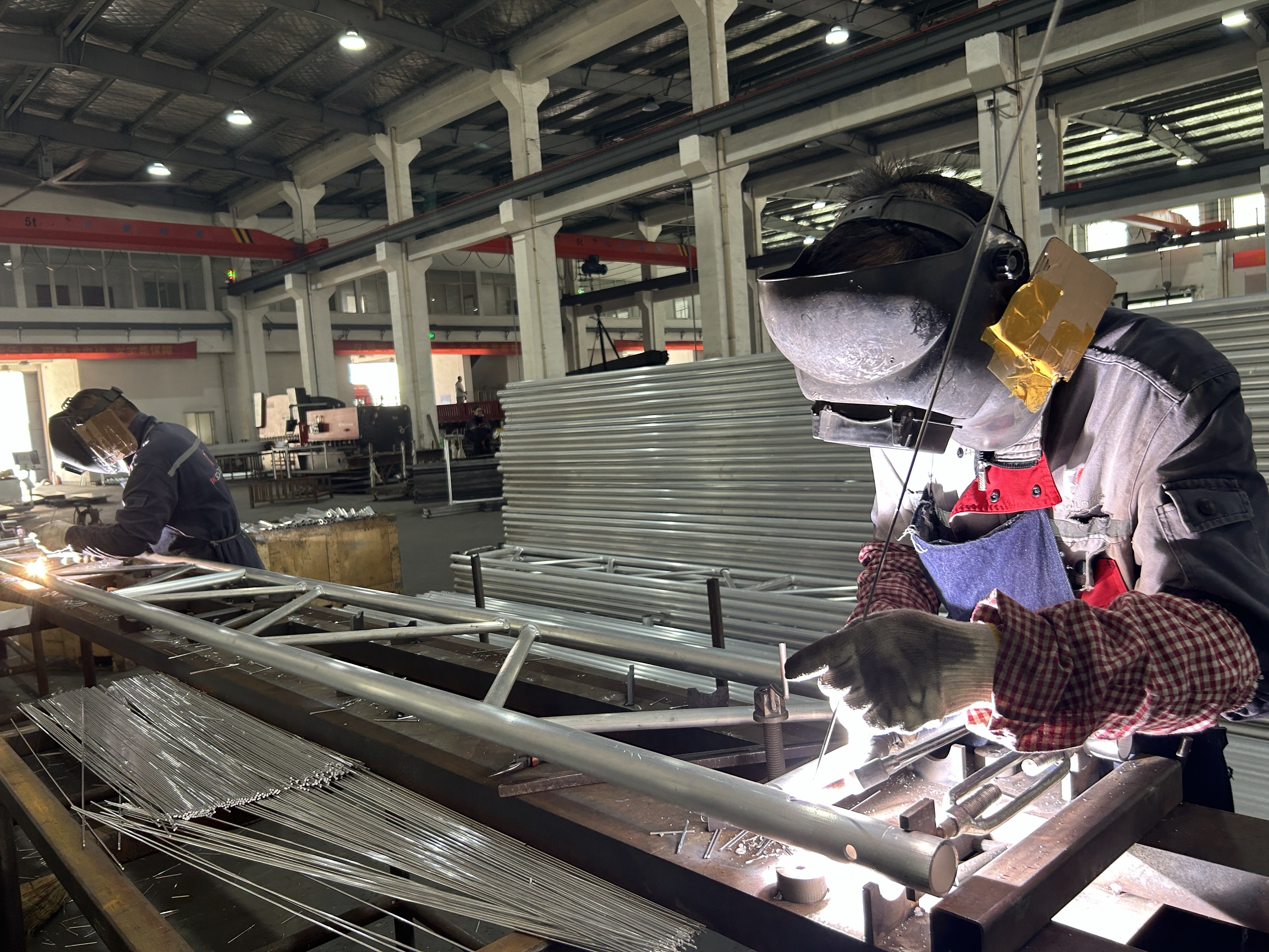 알루미늄 격자 빔 