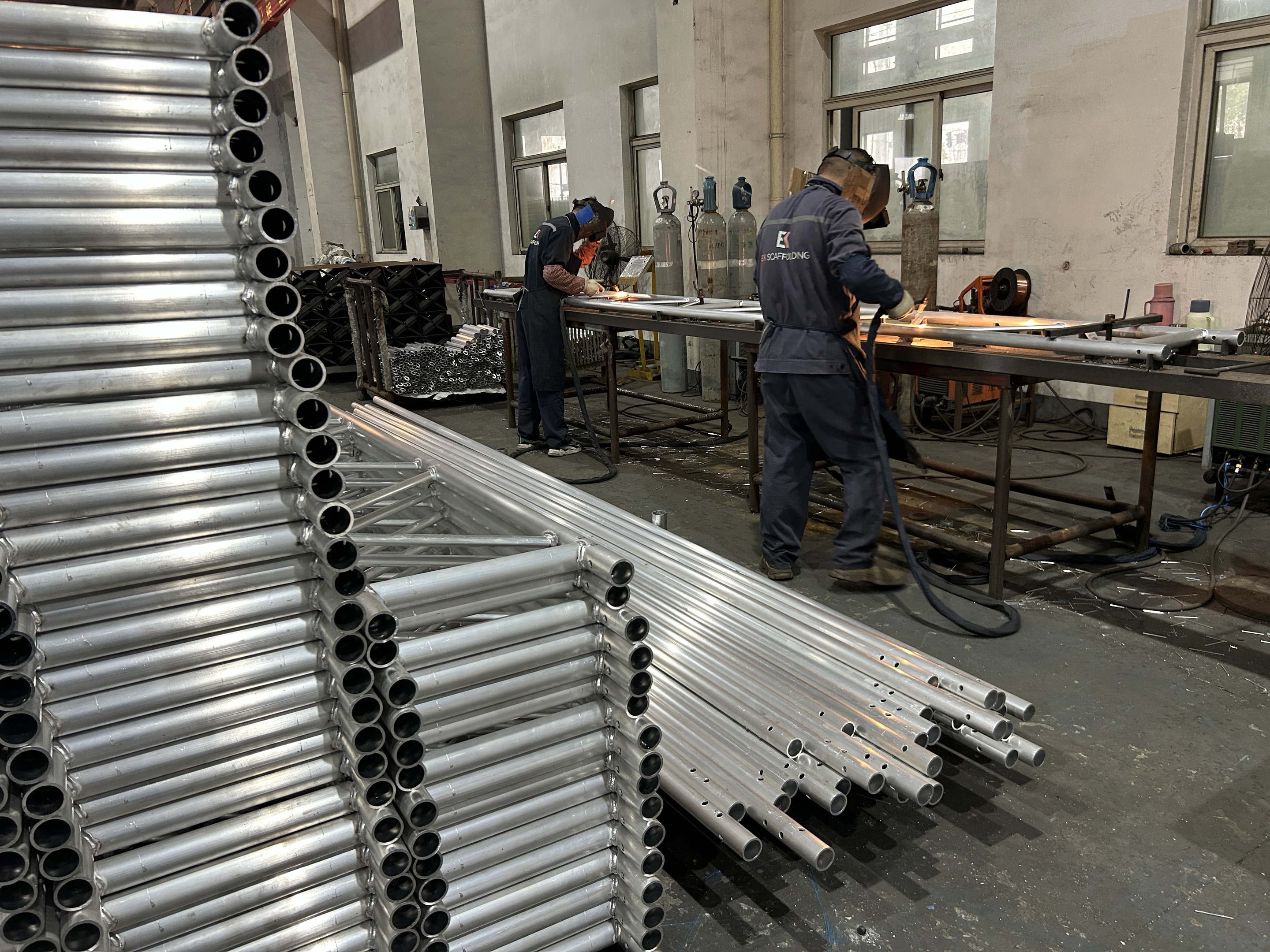 알루미늄 격자 빔 