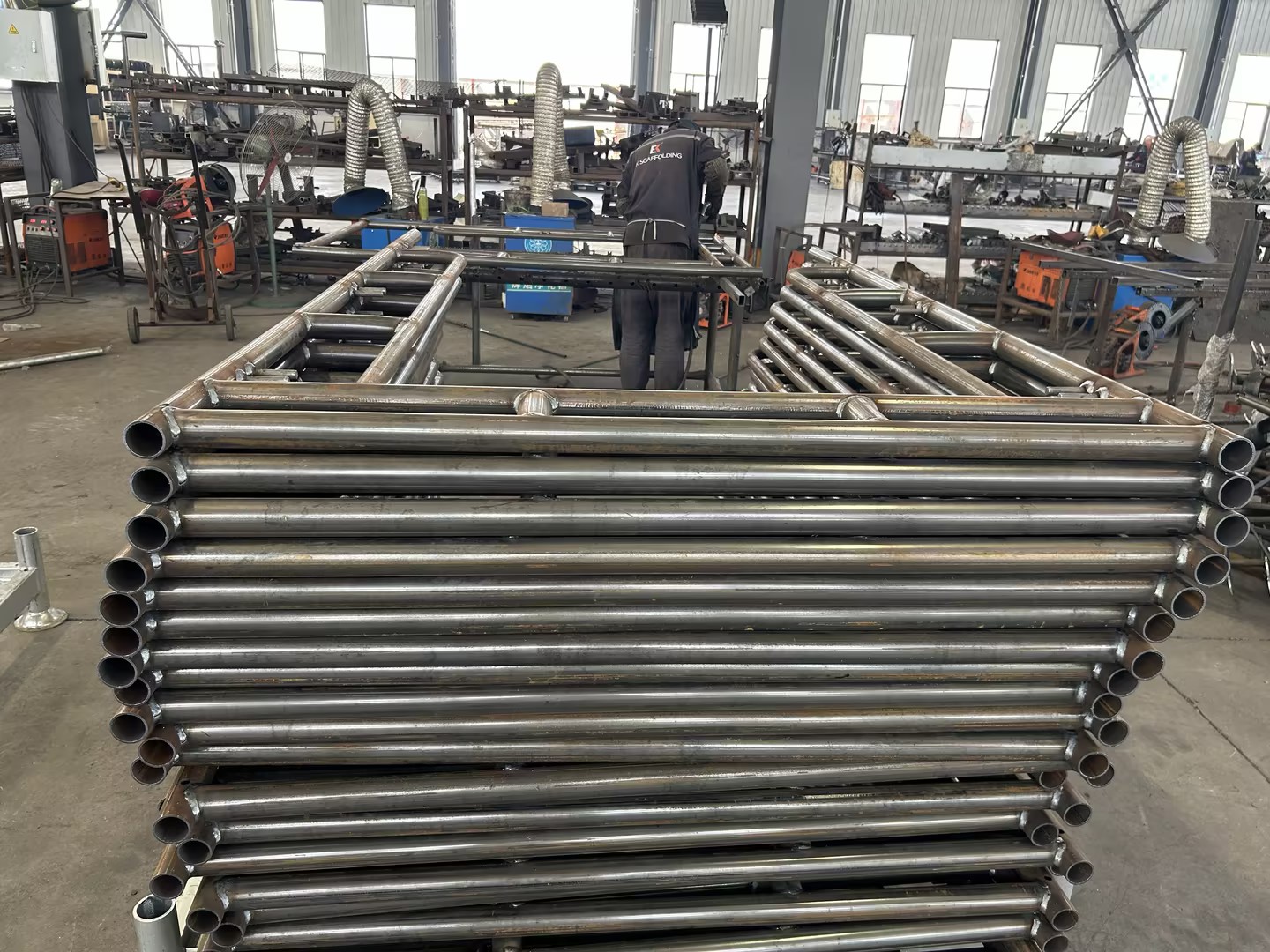 프레임을 통해 걷습니다