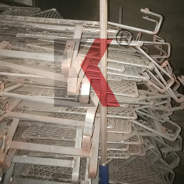 사전 고전 된 스캐 폴딩 게이트