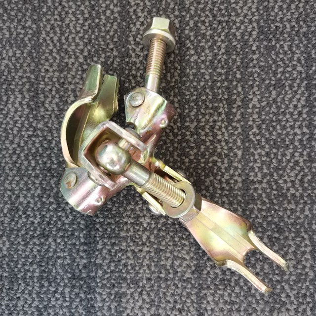 BS1139 프레스 스캐 폴딩 아연 도금 이중 커플러