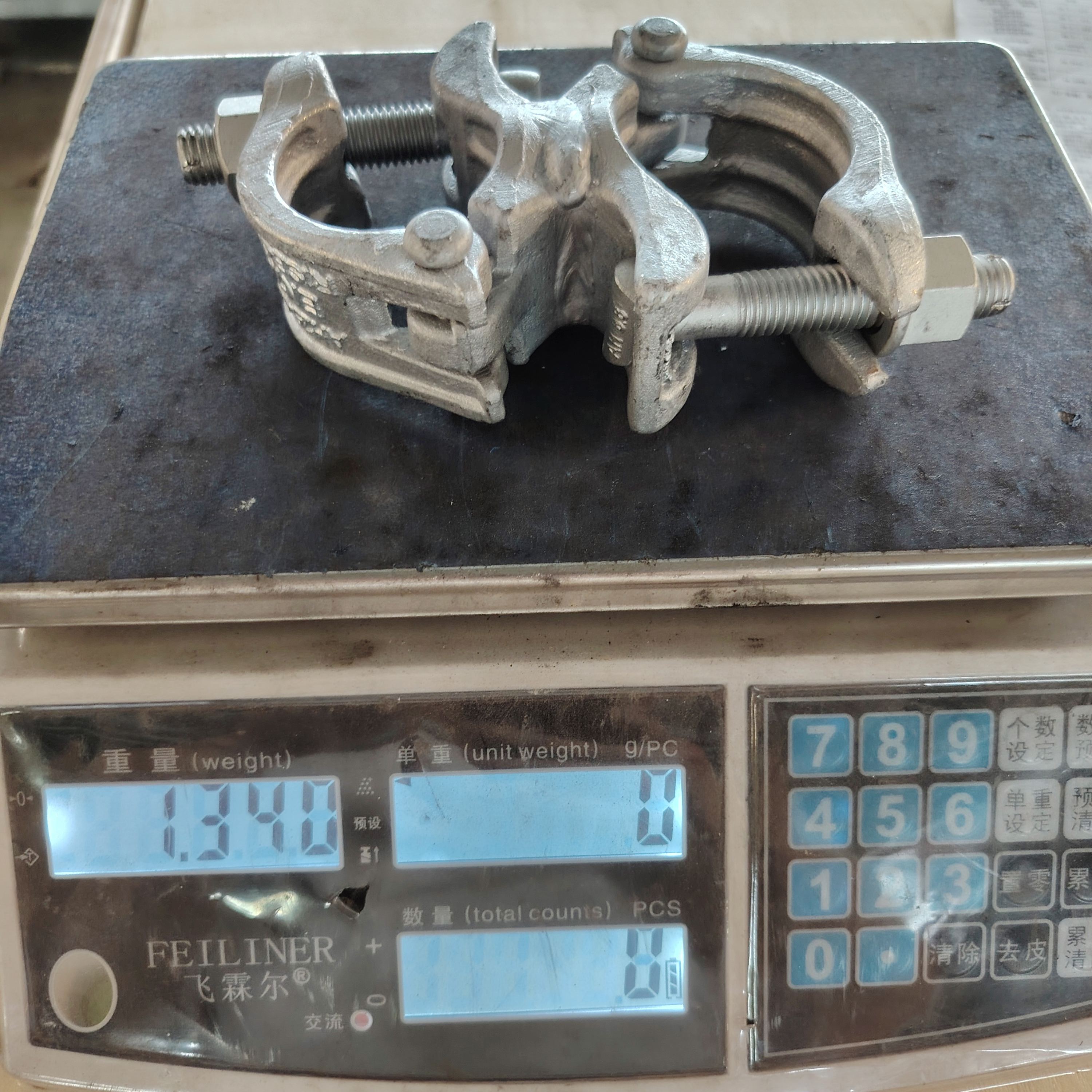 디스턴스 커플러 - 74mm 특수형 비계 클램프