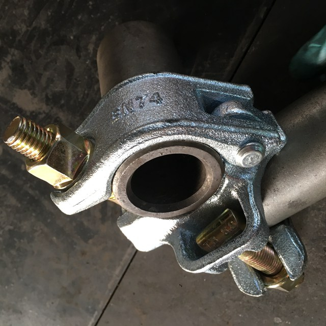  독일 스타일 스캐 폴딩 드롭 단조 된 이중 클램프 커플러