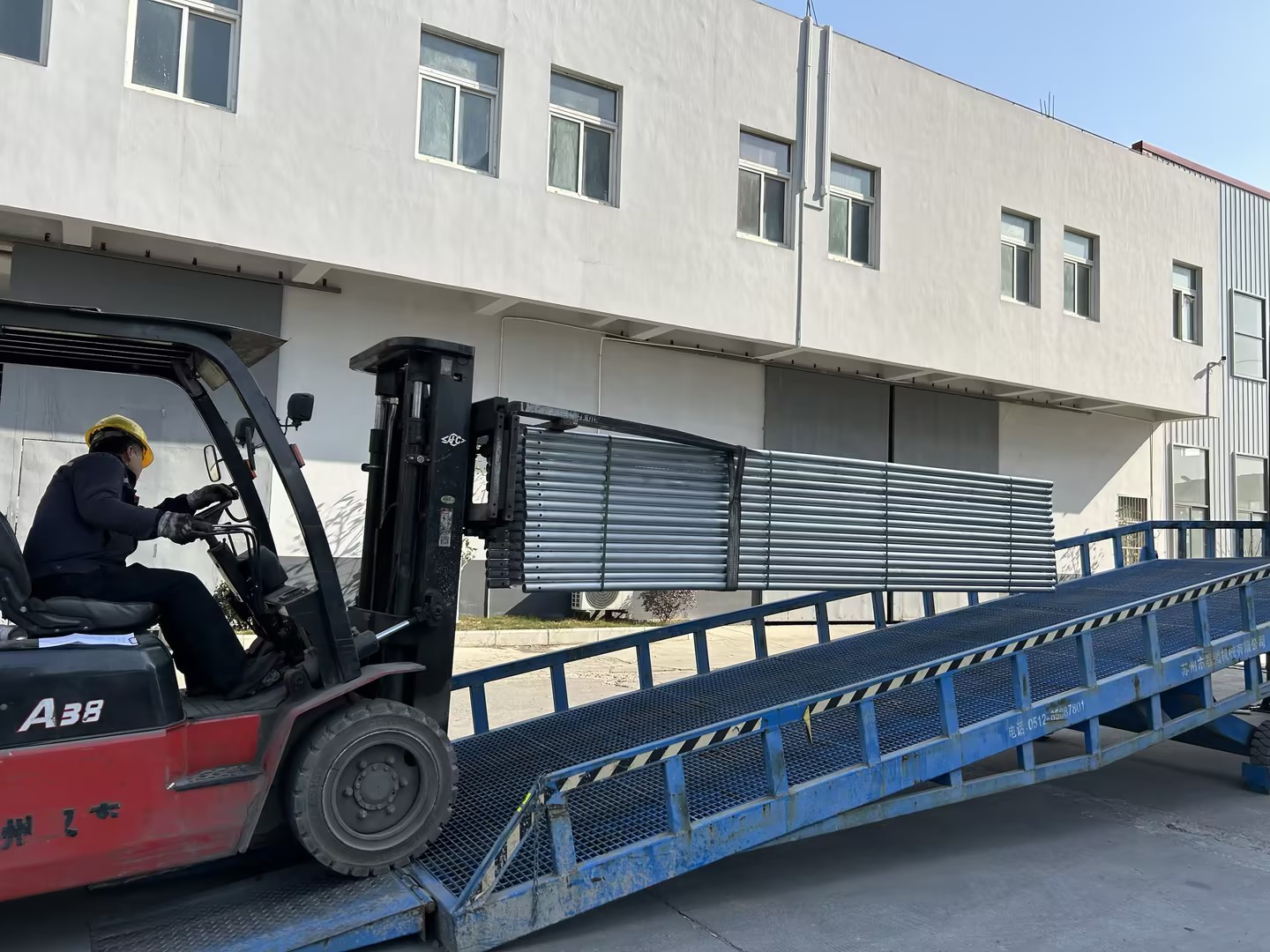 알루미늄 격자 빔 배송 