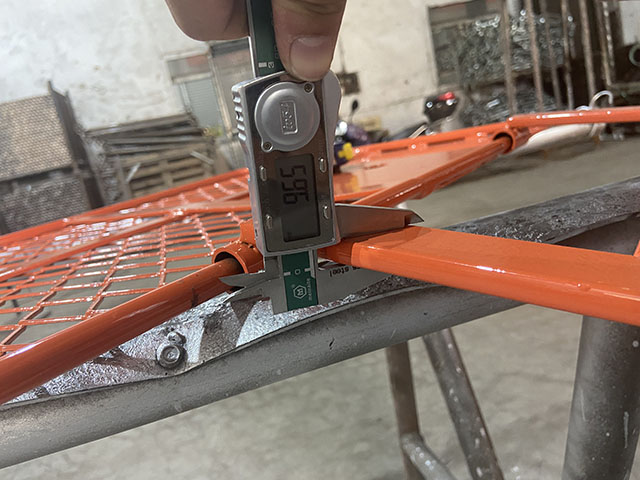 스캐 폴딩 트랩 도어