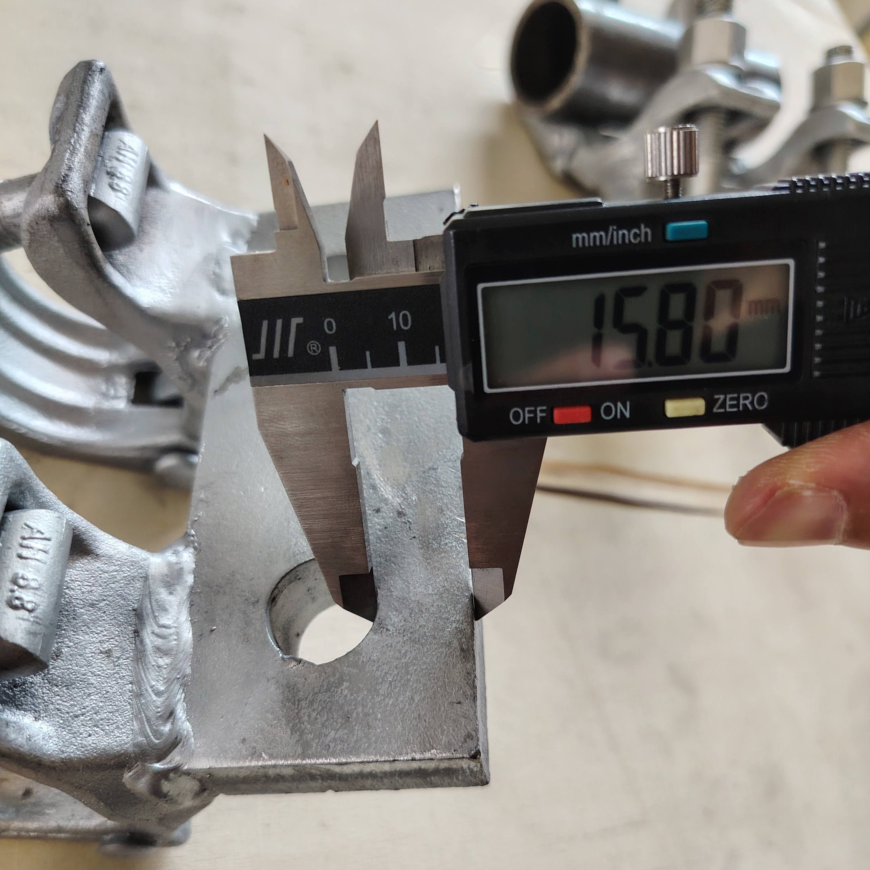 맞춤형 베이스 특수형 비계 클램프 맞춤형 베이스 특수형 비계 클램프 