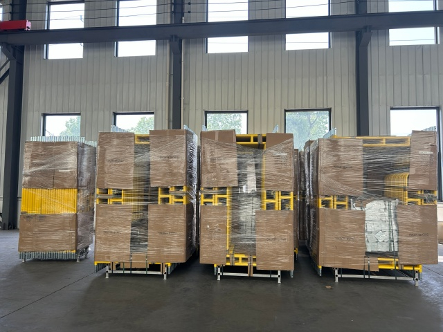 프레임을 걷습니다