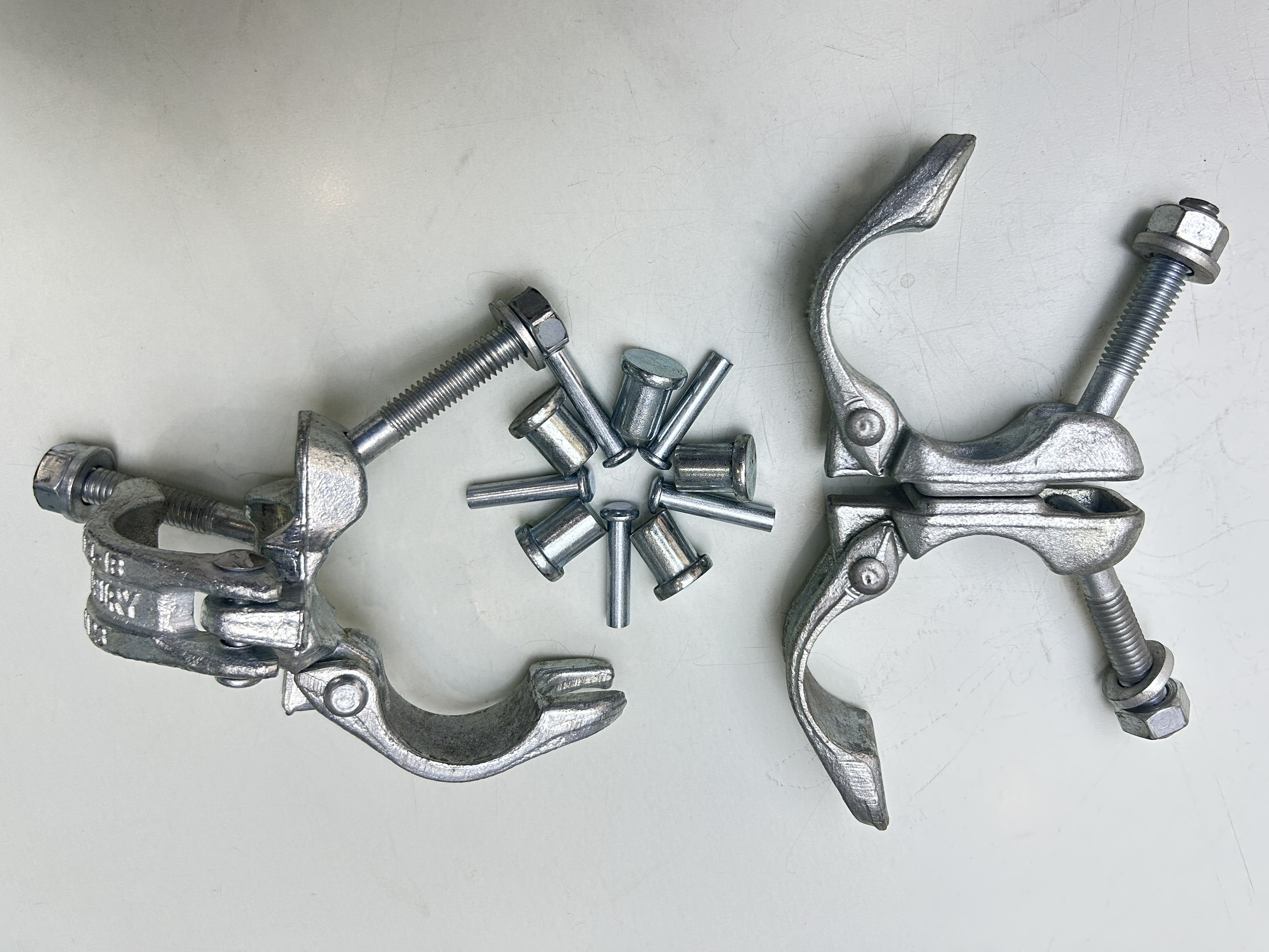 비계 커플러 리벳 