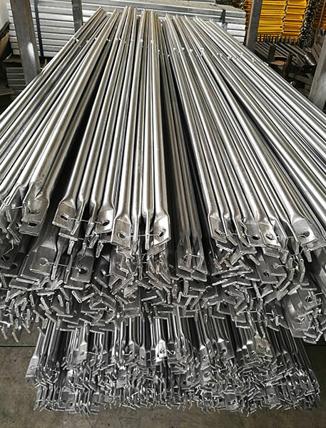 펀치 홀 스캐 폴딩 크로스 브레이스