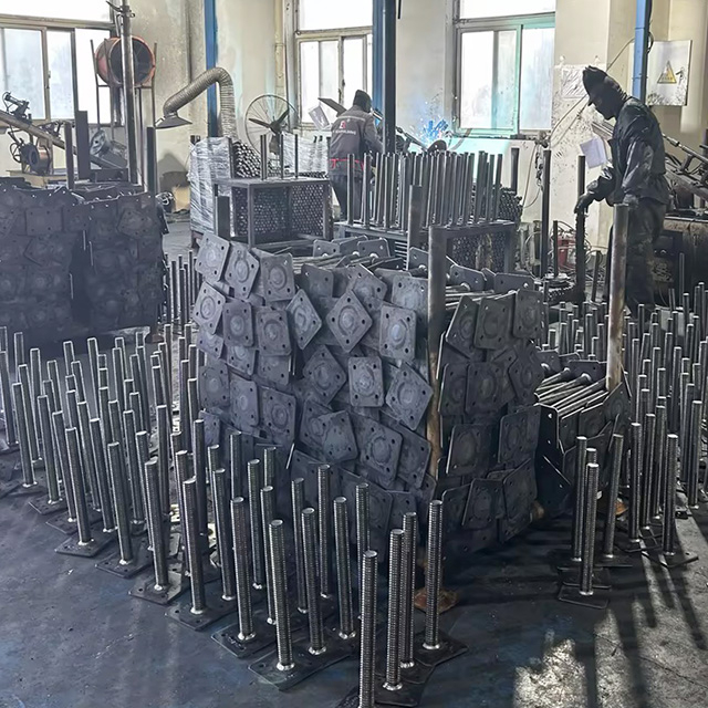 견고한 조정 가능한 베이스 잭