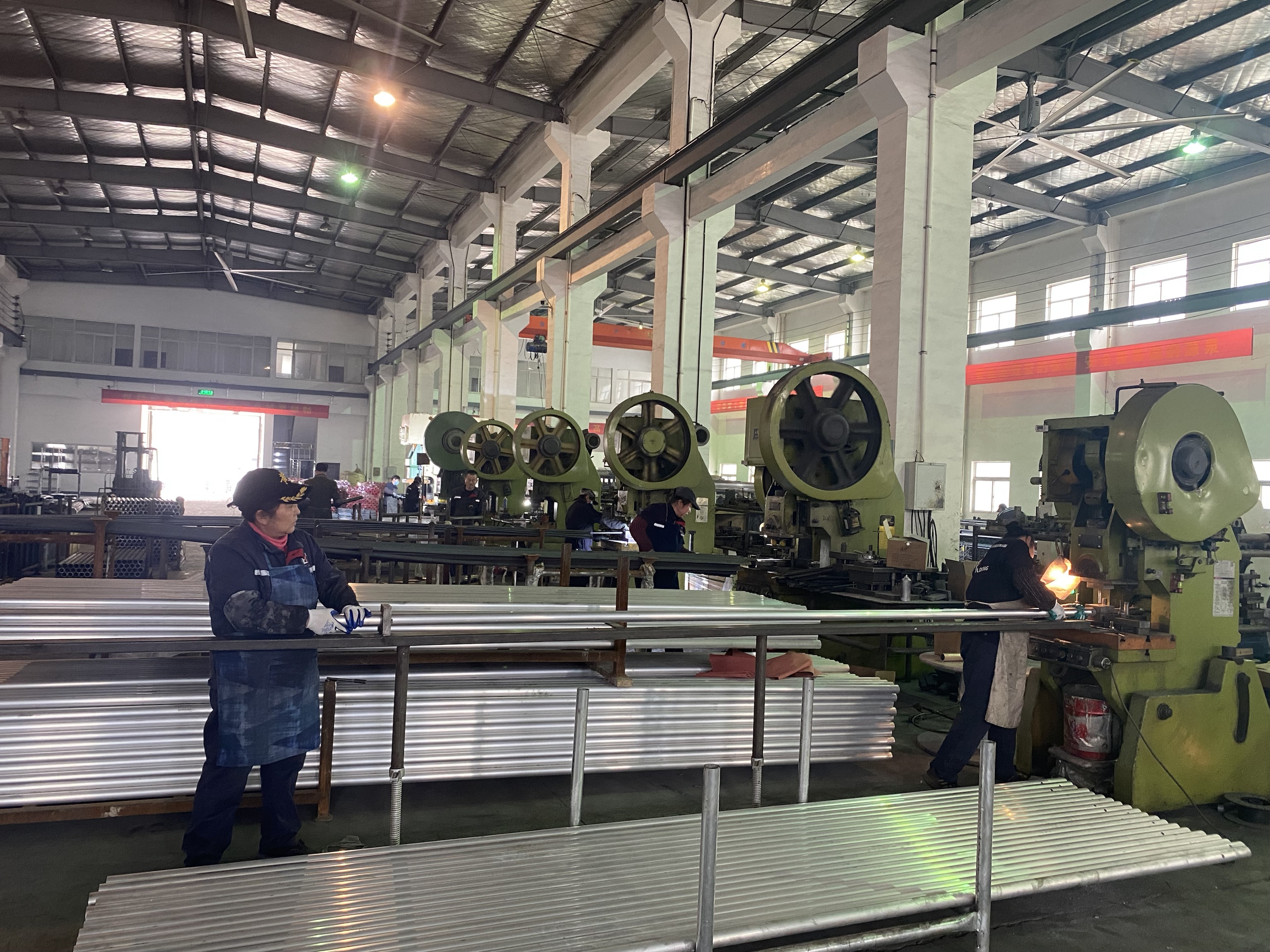 EK 축제 EK 스캐 폴딩 팩토리 완성 및 12 주년 