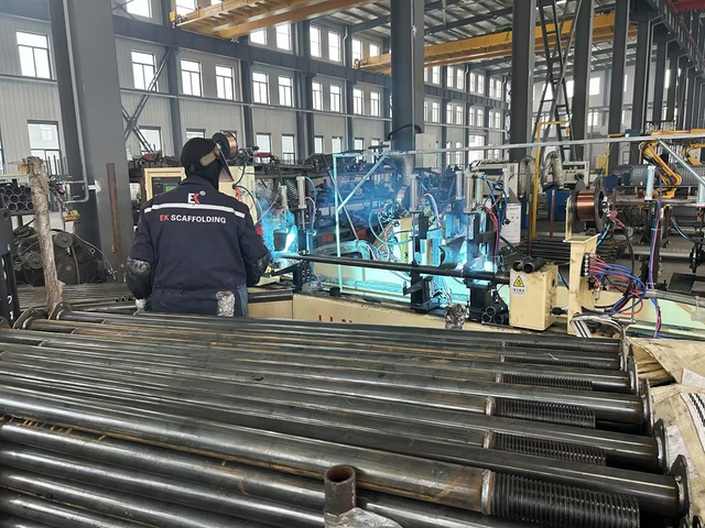 강철 소품 용접